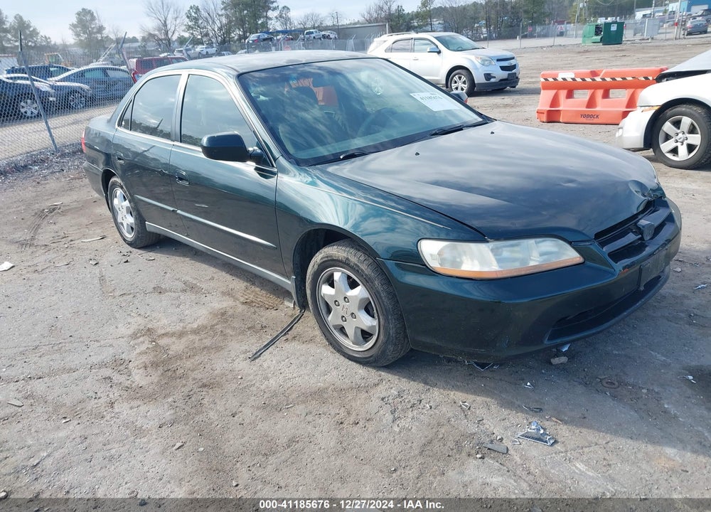 2000 HONDA ACCORD 2.3 SE VIN: JHMCG6696YC017413