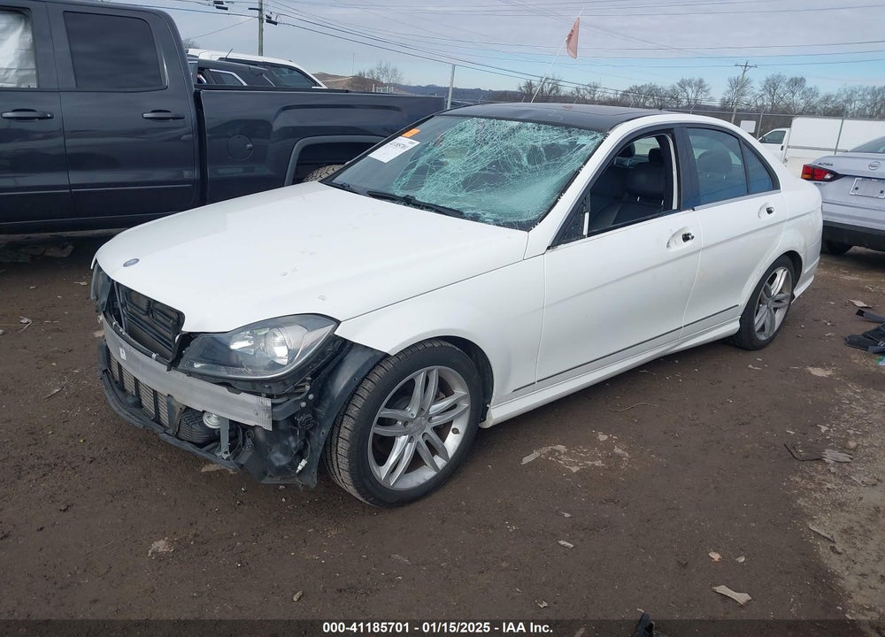 2013 MERCEDES-BENZ C 250 LUXURY/SPORT VIN: WDDGF4HB0DA842580