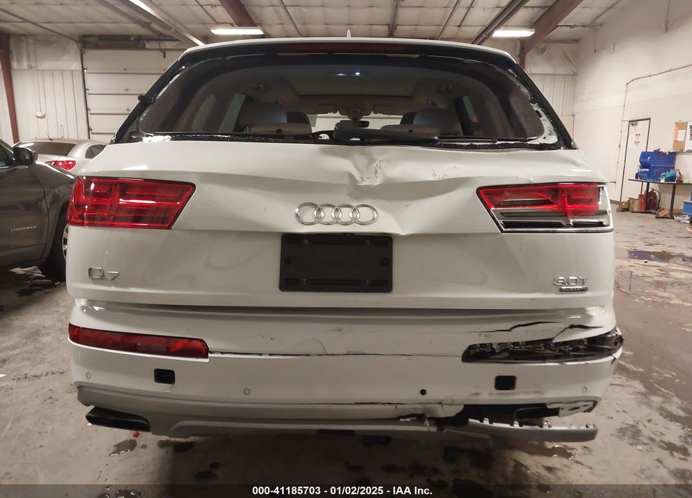 2018 AUDI Q7 3.0T PREMIUM VIN: WA1LAAF78JD031232