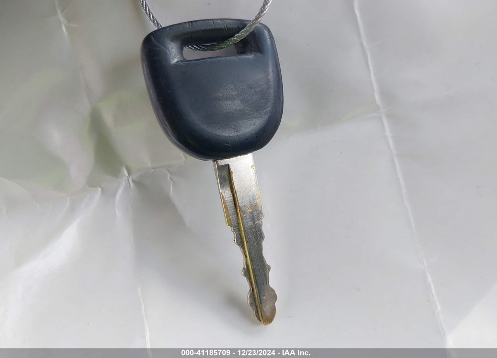 2006 MAZDA 3 I VIN: JM1BK32G761443375