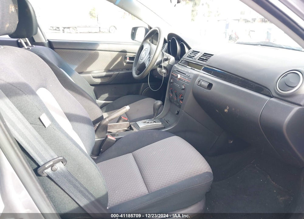 2006 MAZDA 3 I VIN: JM1BK32G761443375