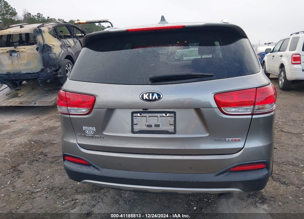 2017 KIA SORENTO 2.0T EX VIN: 5XYPH4A13HG262350