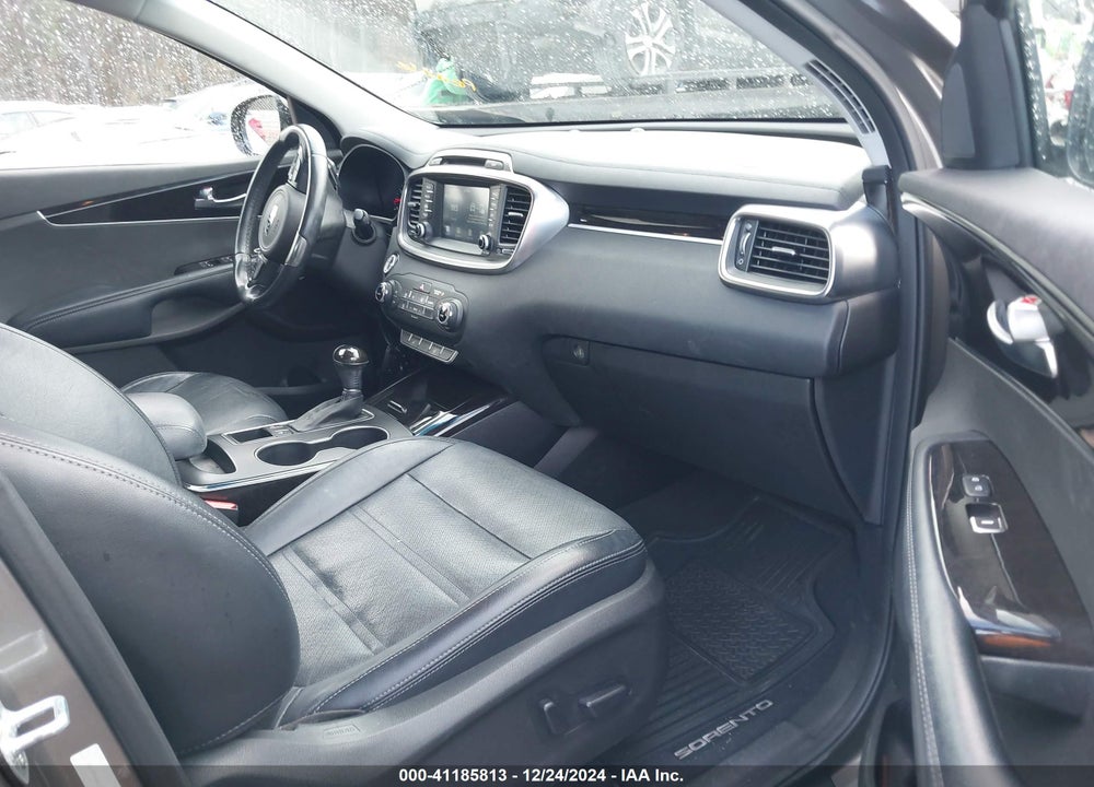 2017 KIA SORENTO 2.0T EX VIN: 5XYPH4A13HG262350