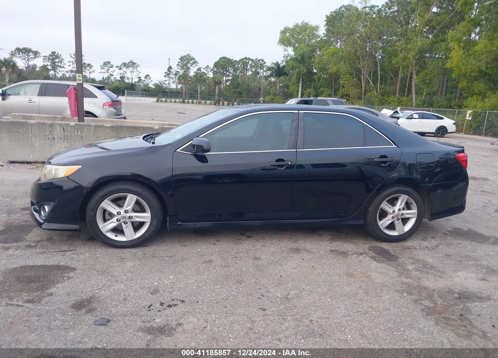 2013 TOYOTA CAMRY SE VIN: 4T1BF1FK2DU264949