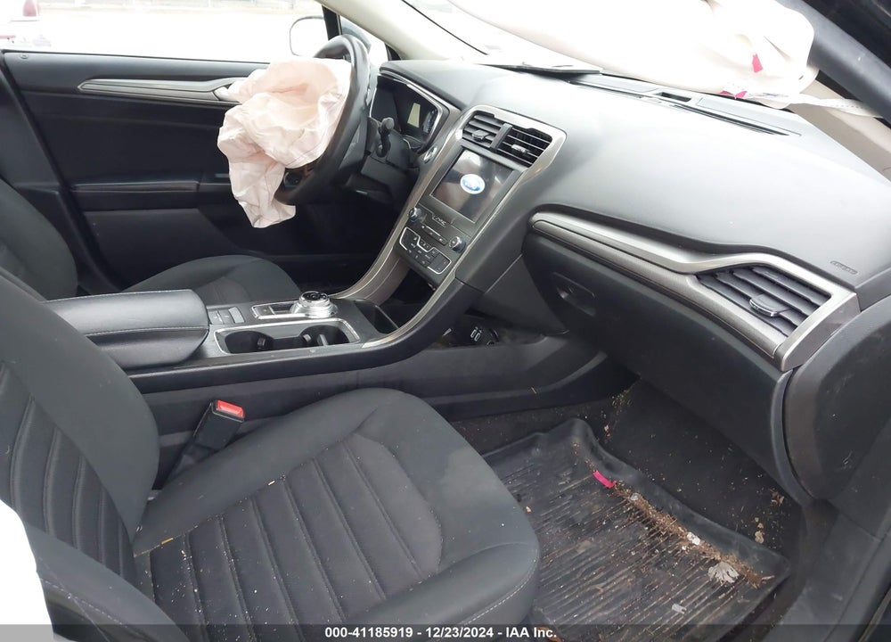 2020 FORD FUSION VIN: 3FA6P0HD7LR123186