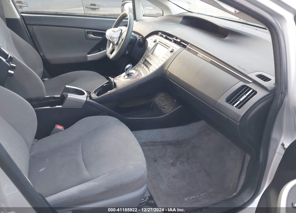 2015 TOYOTA PRIUS VIN: JTDKN3DU8F1945211