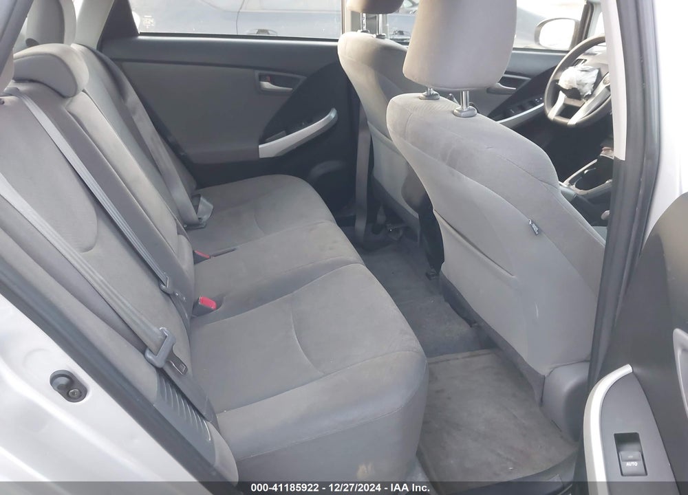 2015 TOYOTA PRIUS VIN: JTDKN3DU8F1945211