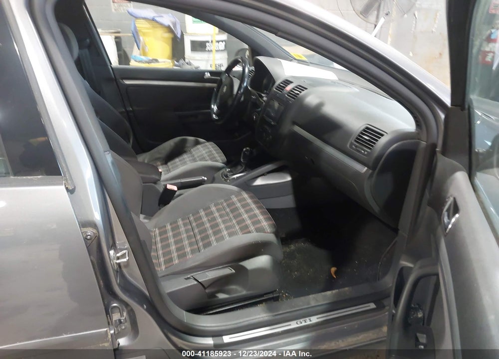 2009 VOLKSWAGEN GTI VIN: WVWHD71K59W140023