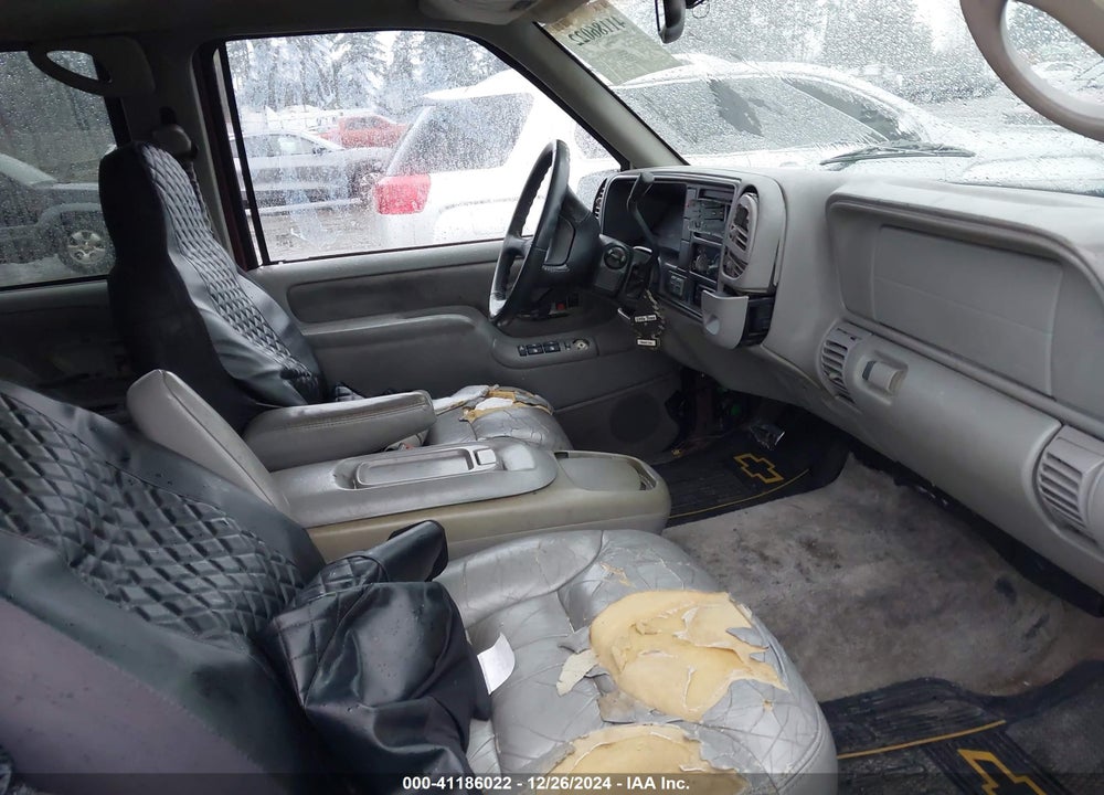 1997 CHEVROLET SUBURBAN 1500 VIN: 3GNFK16R9VG122690