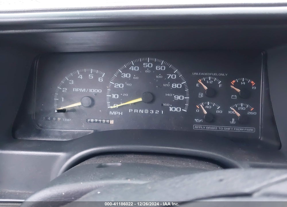1997 CHEVROLET SUBURBAN 1500 VIN: 3GNFK16R9VG122690