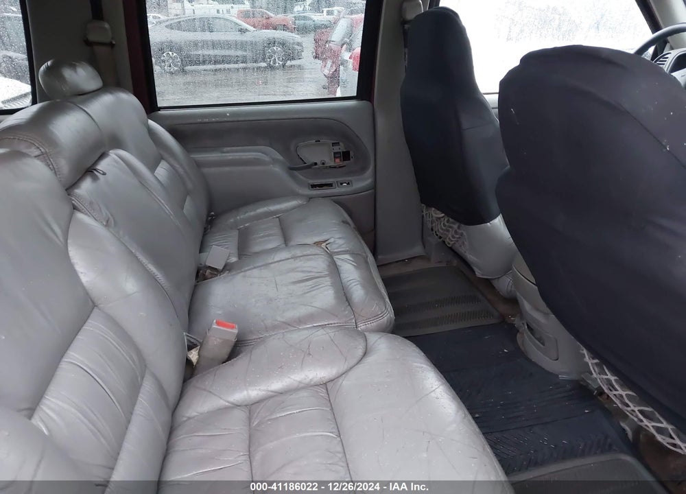1997 CHEVROLET SUBURBAN 1500 VIN: 3GNFK16R9VG122690
