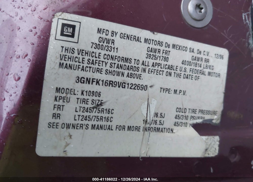 1997 CHEVROLET SUBURBAN 1500 VIN: 3GNFK16R9VG122690