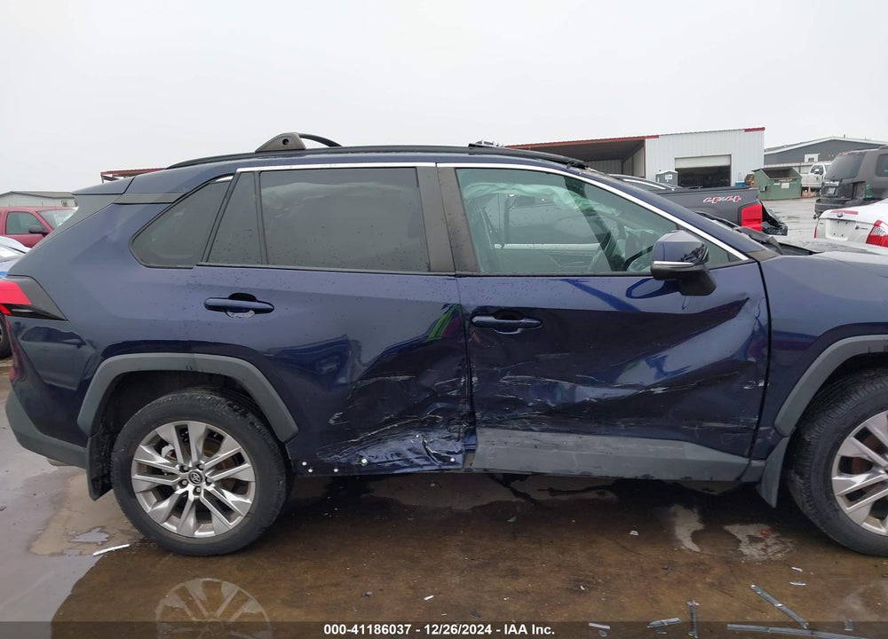 2021 TOYOTA RAV4 XLE PREMIUM VIN: 2T3C1RFV2MW121566