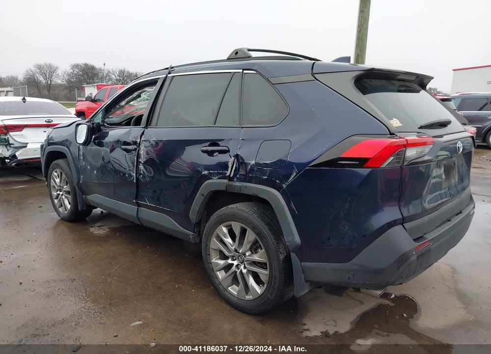 2021 TOYOTA RAV4 XLE PREMIUM VIN: 2T3C1RFV2MW121566
