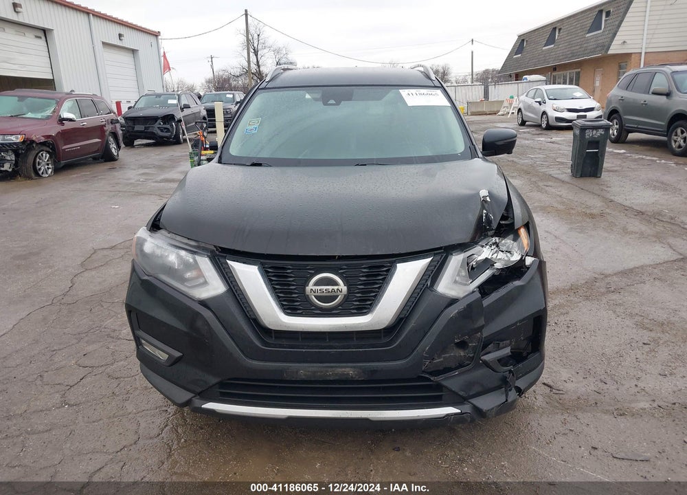2018 NISSAN ROGUE VIN: 5N1AT2MT3JC781152