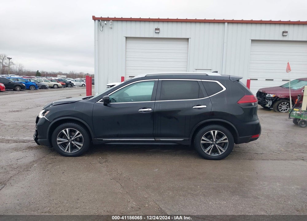 2018 NISSAN ROGUE VIN: 5N1AT2MT3JC781152