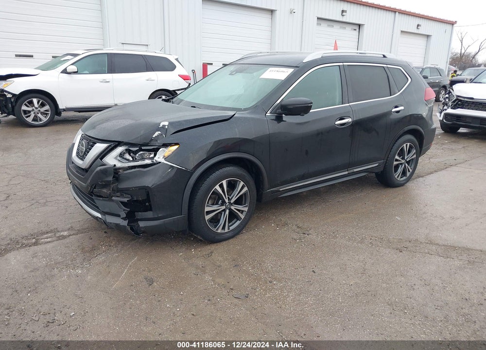 2018 NISSAN ROGUE VIN: 5N1AT2MT3JC781152