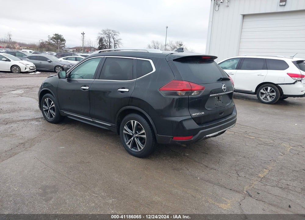 2018 NISSAN ROGUE VIN: 5N1AT2MT3JC781152