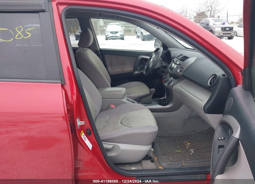 2008 TOYOTA RAV4 VIN: JTMBD33V586062282