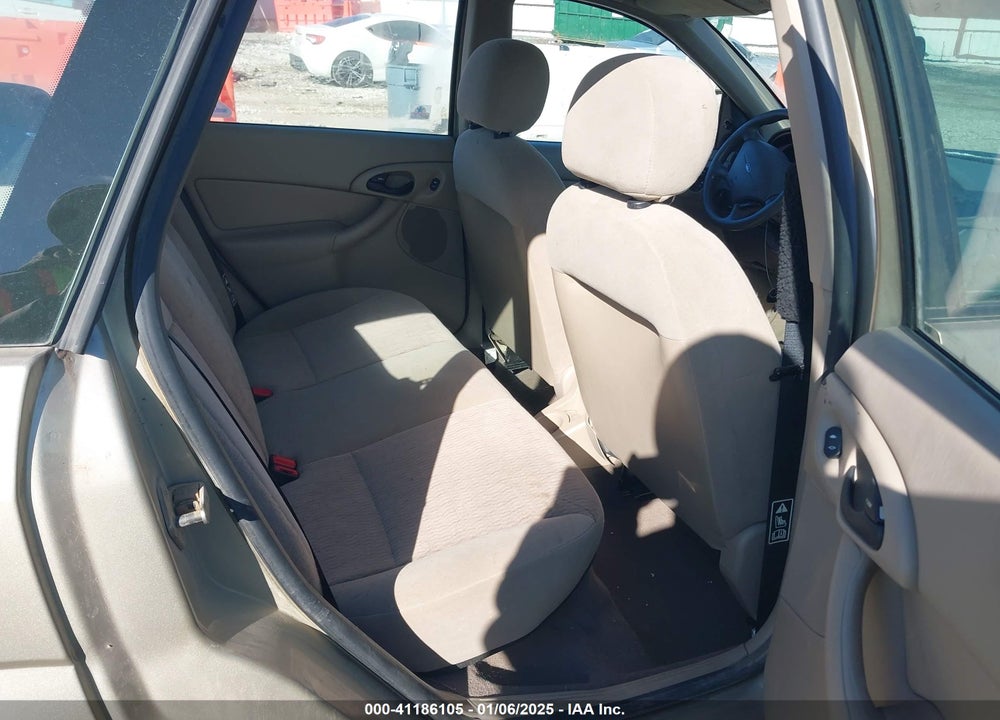 2000 FORD FOCUS SE VIN: 1FAFP3632YW353332