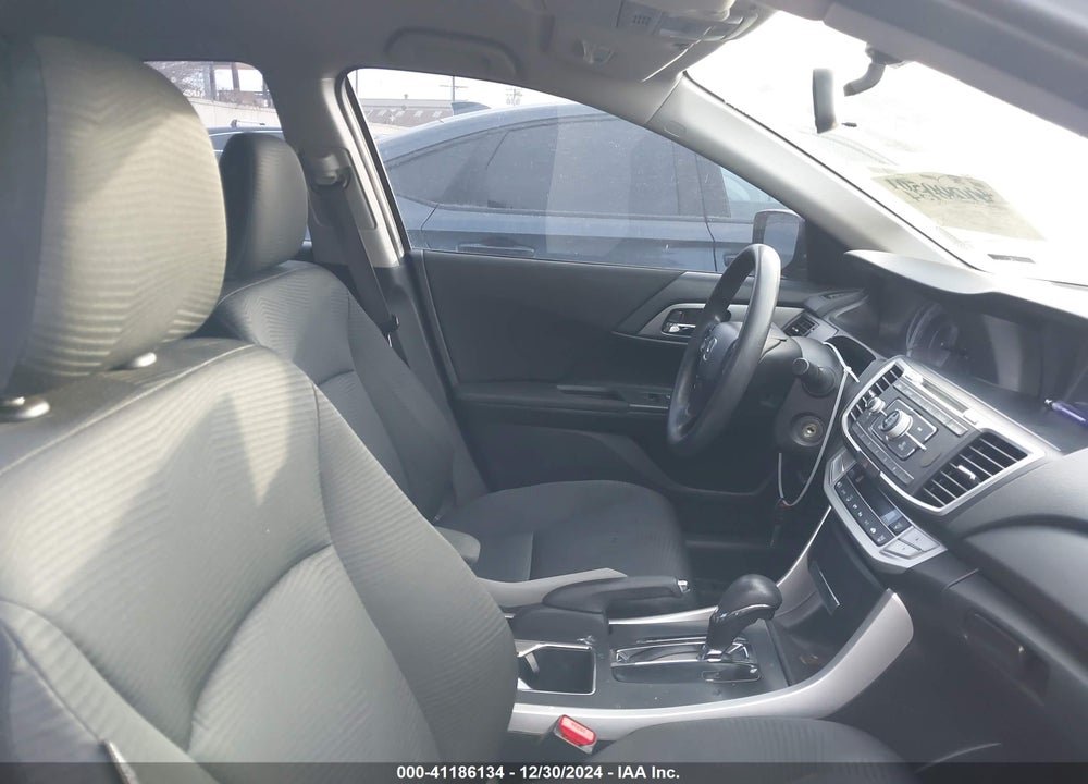 2015 HONDA ACCORD LX VIN: 1HGCR2F33FA229566