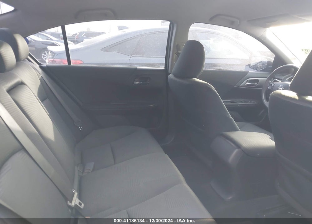 2015 HONDA ACCORD LX VIN: 1HGCR2F33FA229566