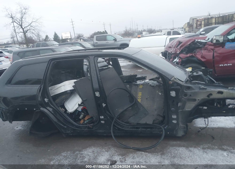 2019 JEEP GRAND CHEROKEE VIN: 1C4RJFDJ0KC679750