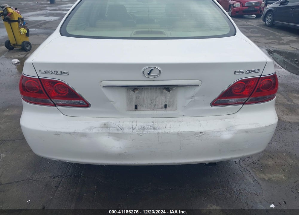 2005 LEXUS ES 330 VIN: JTHBA30G355122039