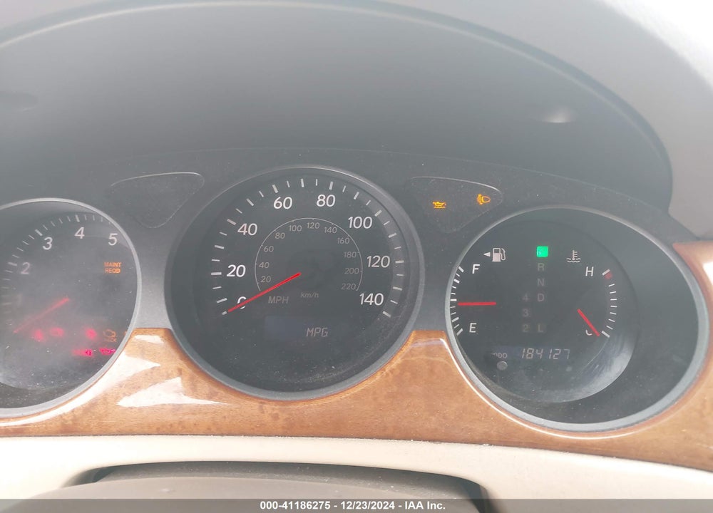 2005 LEXUS ES 330 VIN: JTHBA30G355122039