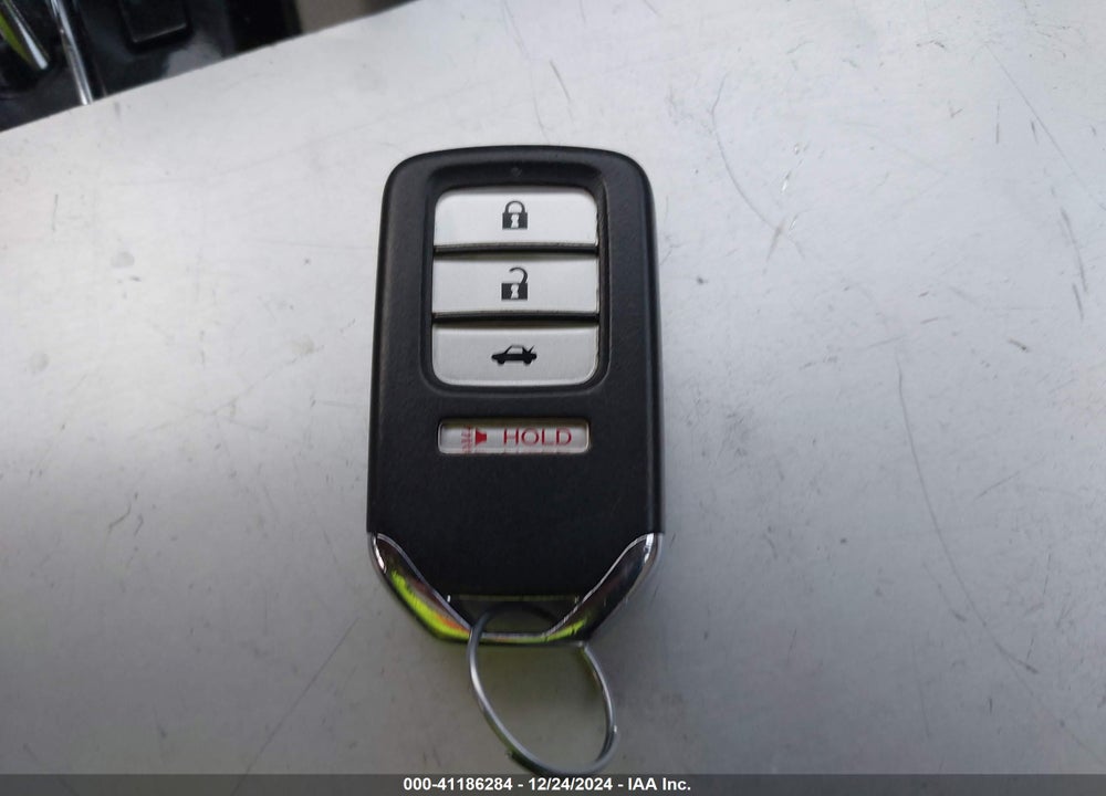 2015 HONDA CIVIC HYBRID VIN: 19XFB4F20FE201028