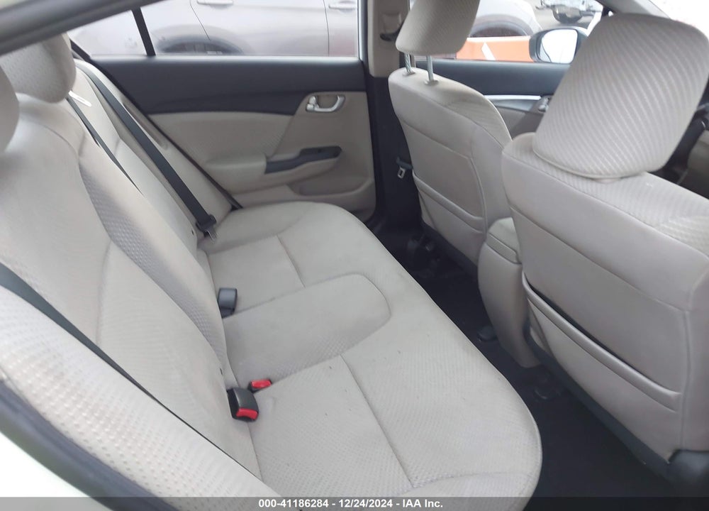 2015 HONDA CIVIC HYBRID VIN: 19XFB4F20FE201028