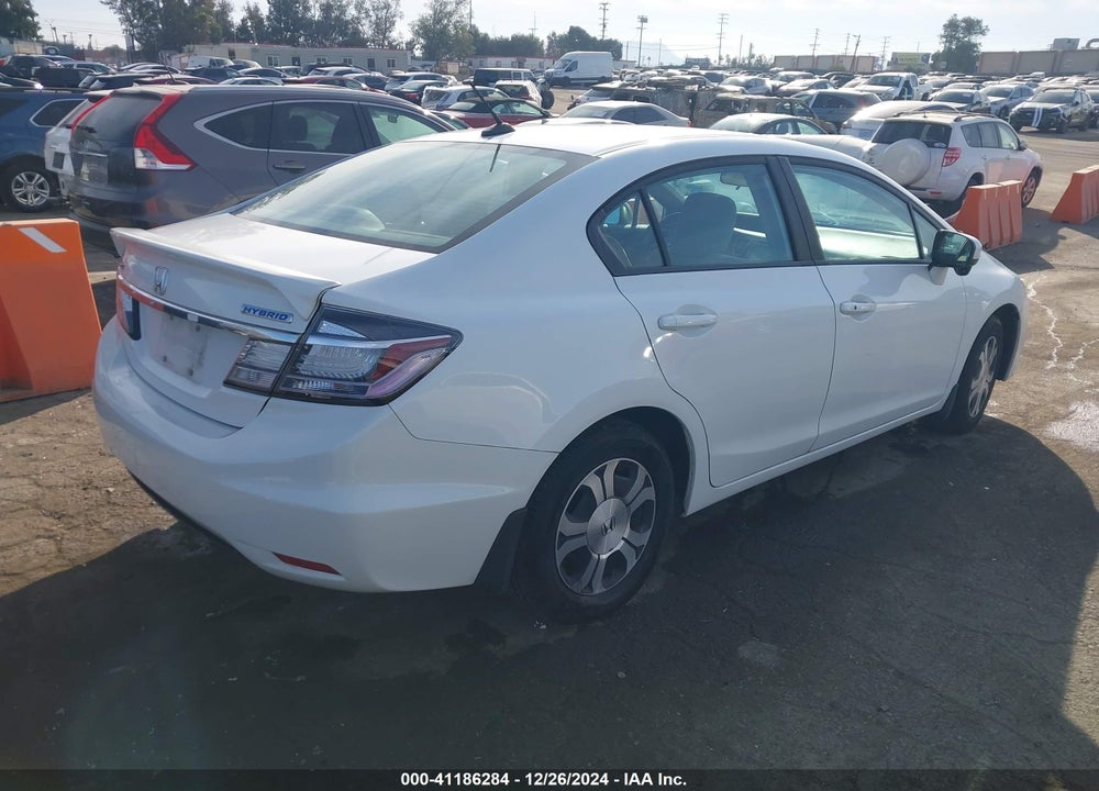 2015 HONDA CIVIC HYBRID VIN: 19XFB4F20FE201028