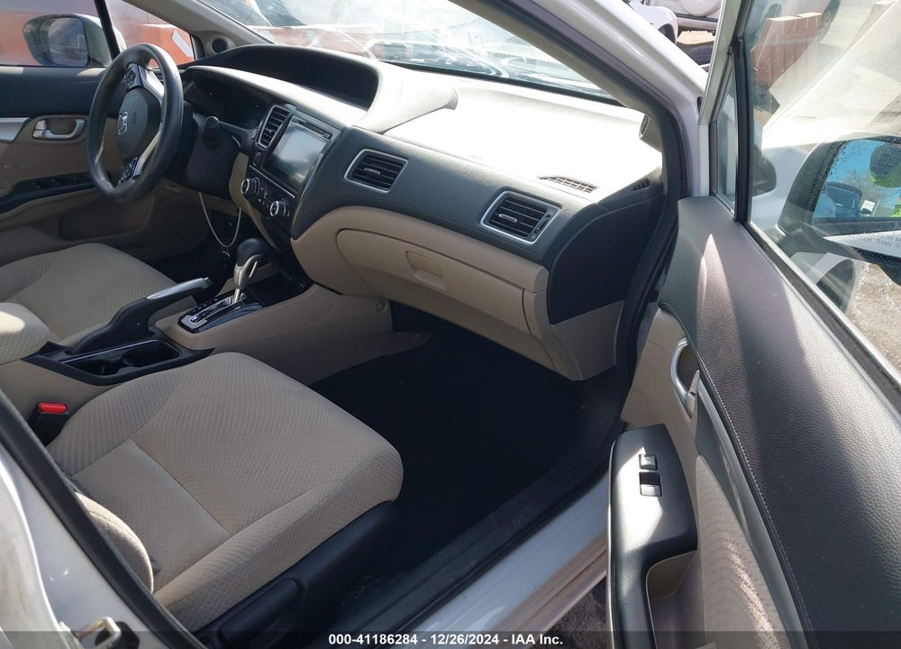 2015 HONDA CIVIC HYBRID VIN: 19XFB4F20FE201028