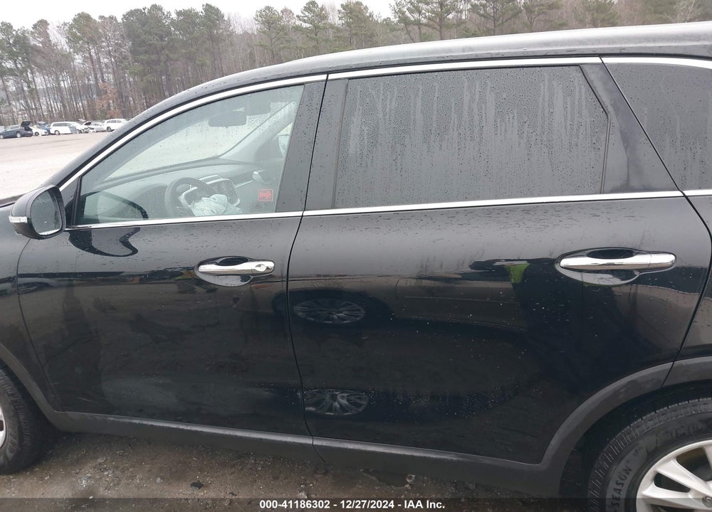 2019 KIA SORENTO 2.4L LX VIN: 5XYPG4A37KG533115
