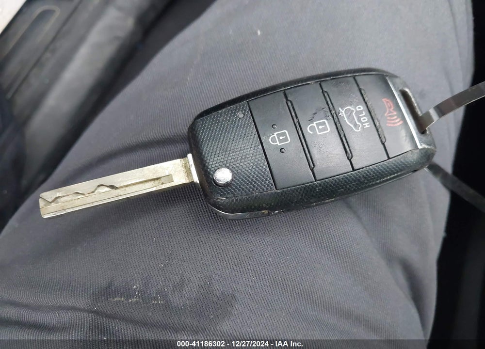 2019 KIA SORENTO 2.4L LX VIN: 5XYPG4A37KG533115