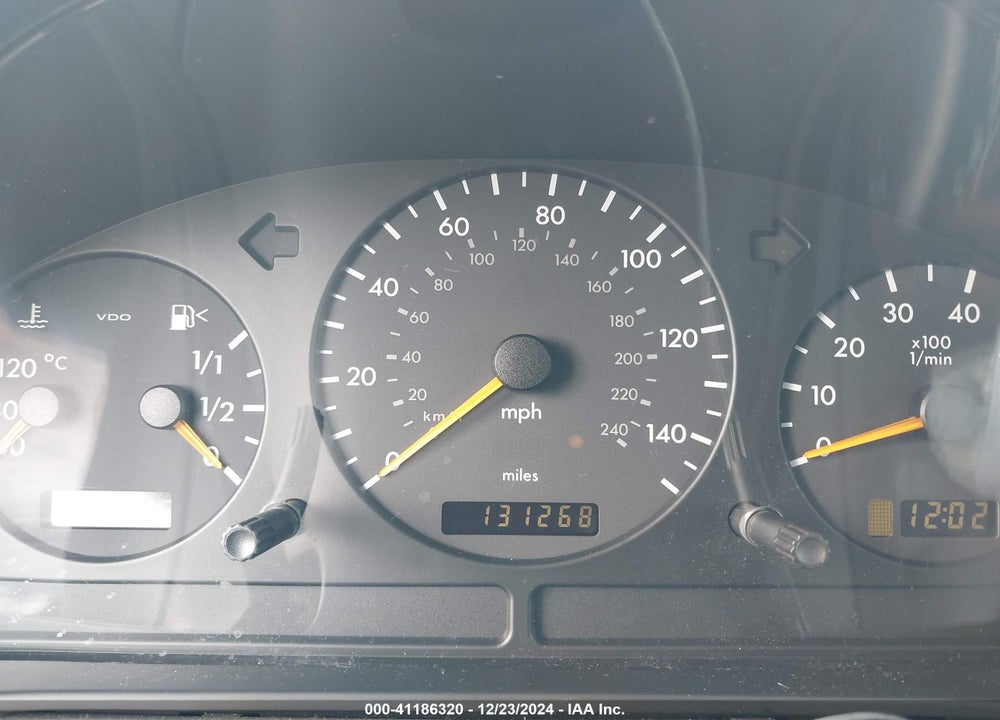 2004 MERCEDES-BENZ ML 500 4MATIC VIN: 4JGAB75E54A463582