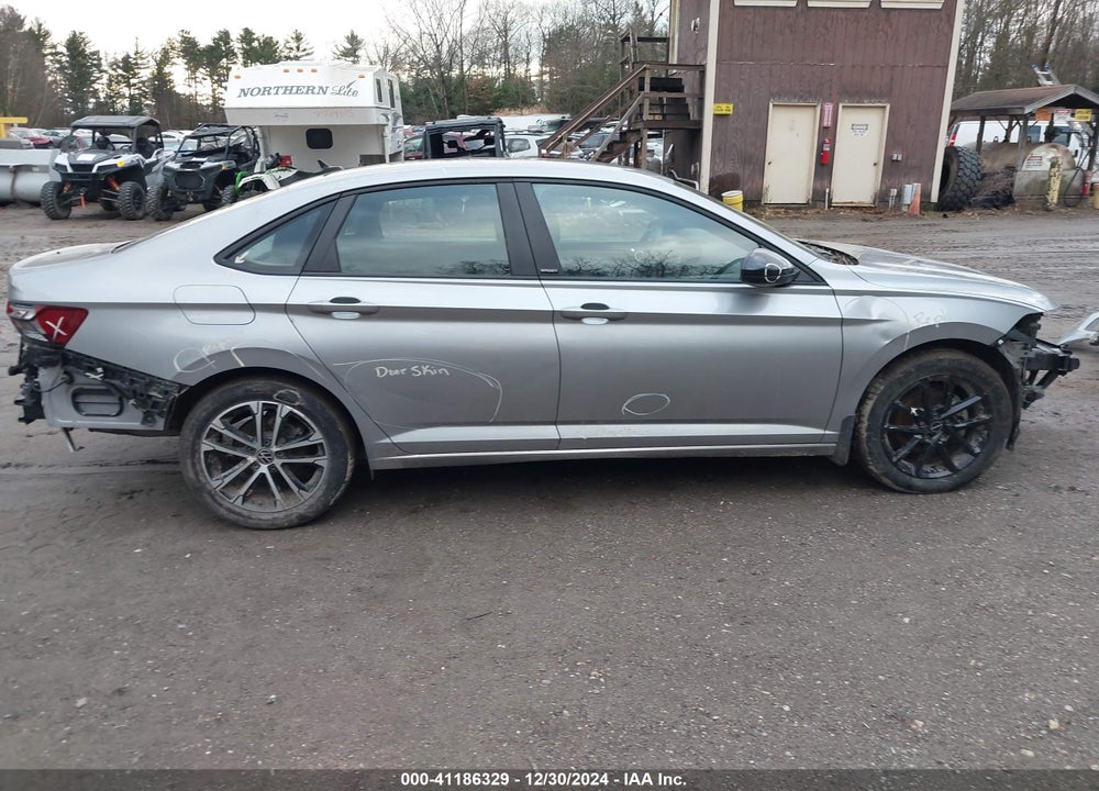 2024 VOLKSWAGEN JETTA VIN: 3VWBM7BU0RM021069