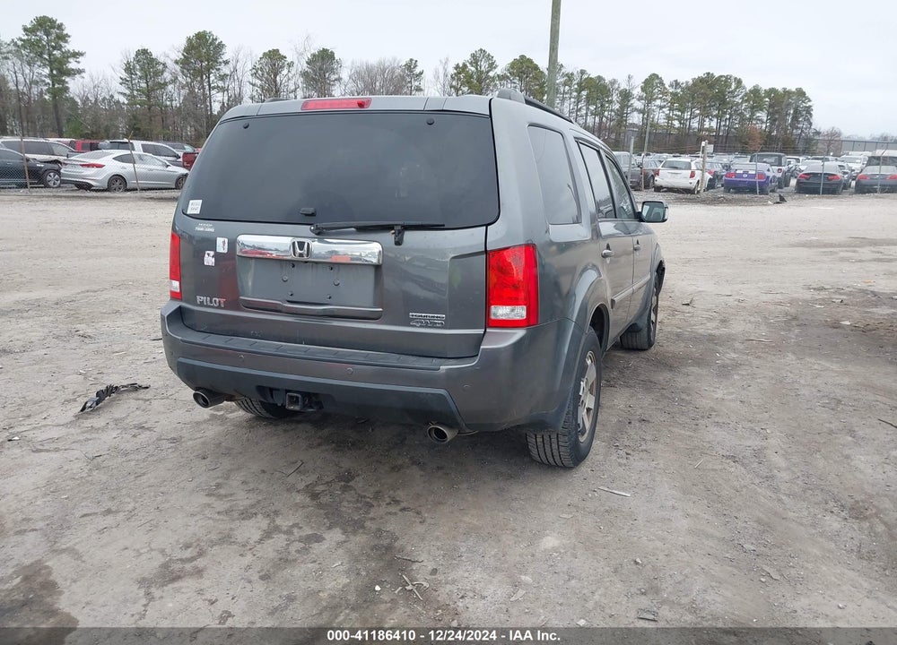 2011 HONDA PILOT TOURING VIN: 5FNYF4H97BB007673