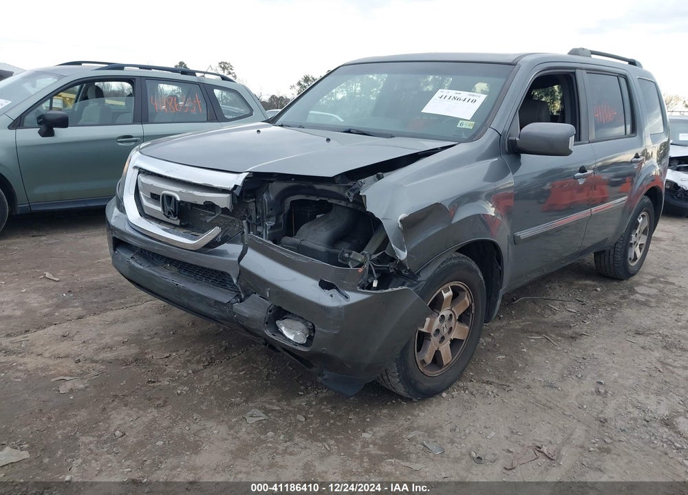 2011 HONDA PILOT TOURING VIN: 5FNYF4H97BB007673