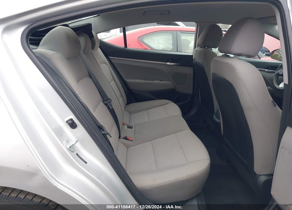 2019 HYUNDAI ELANTRA SE VIN: 5NPD74LF6KH494651