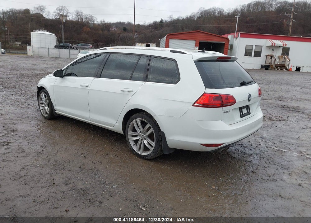 2015 VOLKSWAGEN GOLF SPORTWAGEN TDI SEL 4-DOOR VIN: 3VWFA7AU0FM517206
