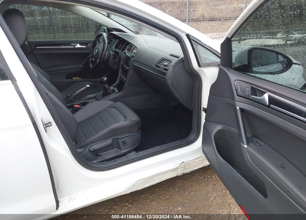 2015 VOLKSWAGEN GOLF SPORTWAGEN TDI SEL 4-DOOR VIN: 3VWFA7AU0FM517206