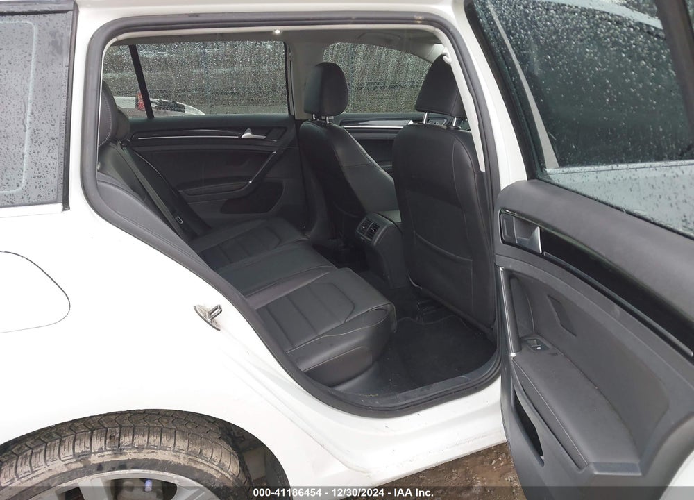 2015 VOLKSWAGEN GOLF SPORTWAGEN TDI SEL 4-DOOR VIN: 3VWFA7AU0FM517206