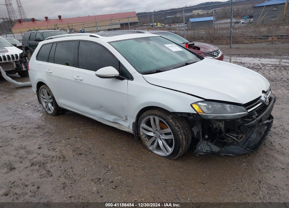 2015 VOLKSWAGEN GOLF SPORTWAGEN TDI SEL 4-DOOR VIN: 3VWFA7AU0FM517206