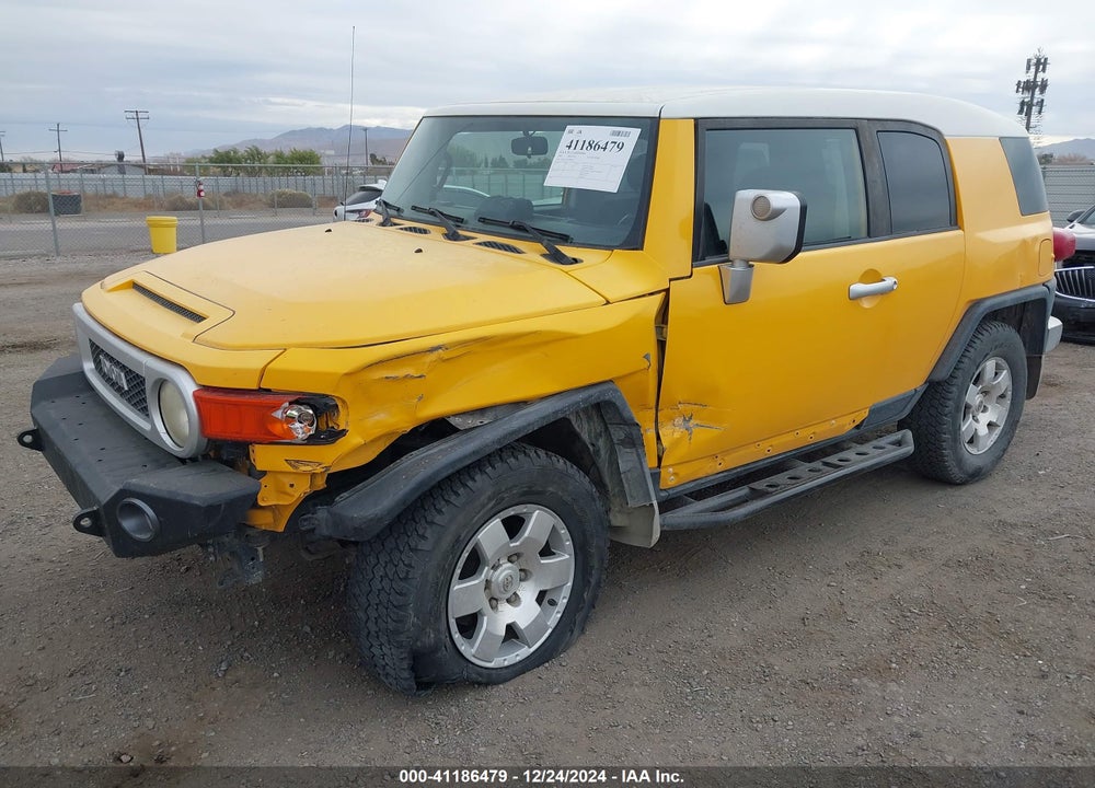 2007 TOYOTA FJ CRUISER VIN: JTEBU11F470047057