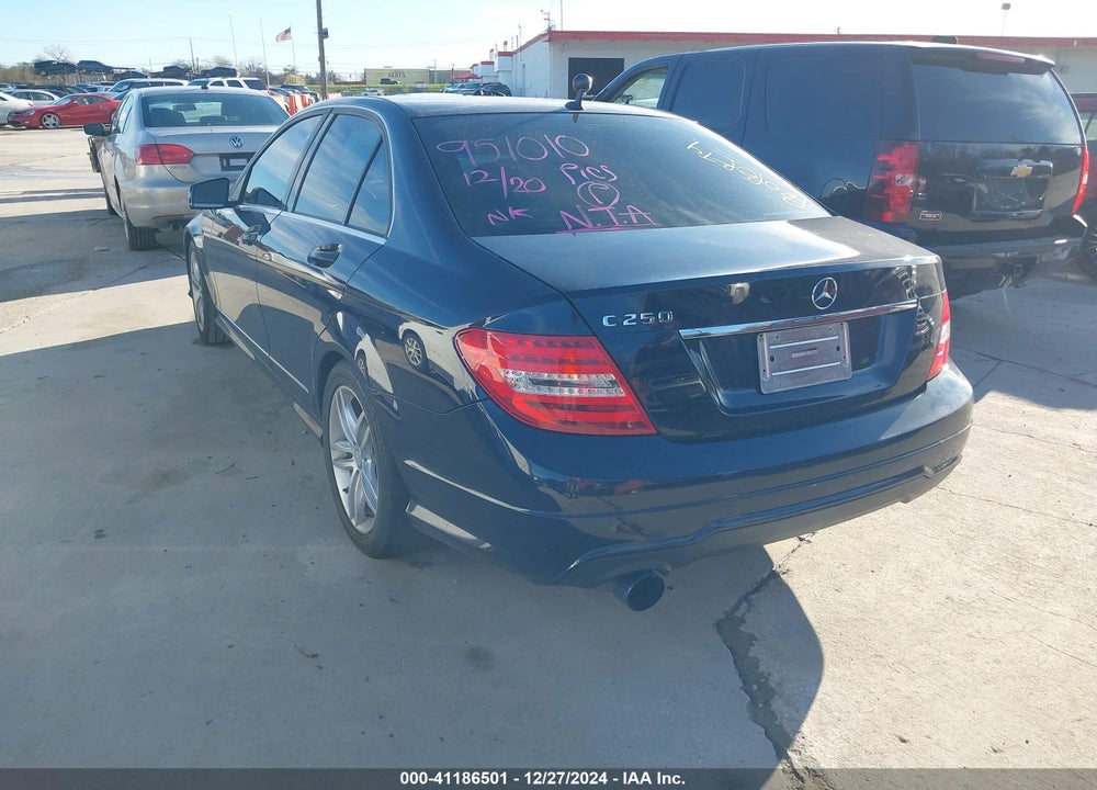 2014 MERCEDES-BENZ C 250 VIN: WDDGF4HB9EA951010