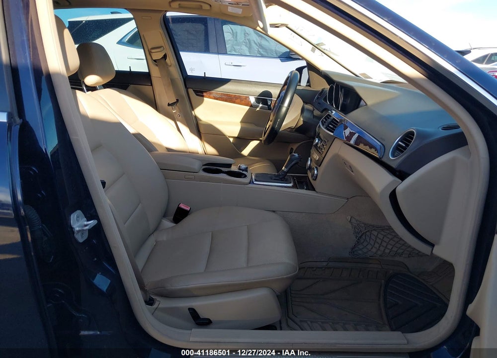 2014 MERCEDES-BENZ C 250 VIN: WDDGF4HB9EA951010