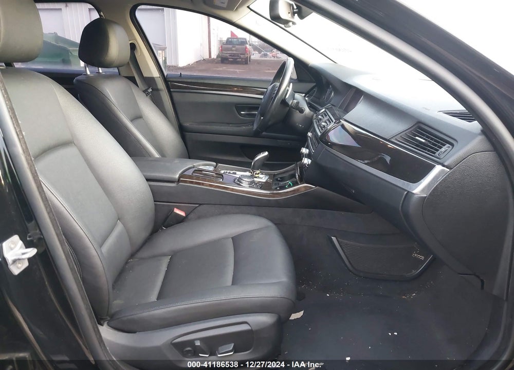 2016 BMW 528 VIN: WBA5A7C55GG148887
