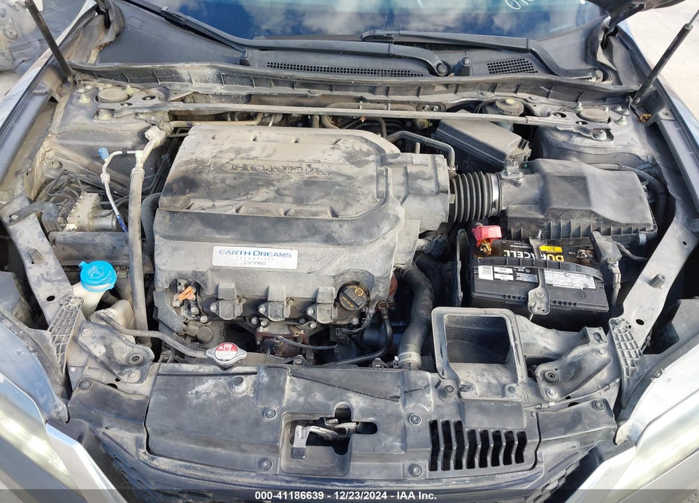 2014 HONDA ACCORD VIN: 1HGCT2B8XEA000738