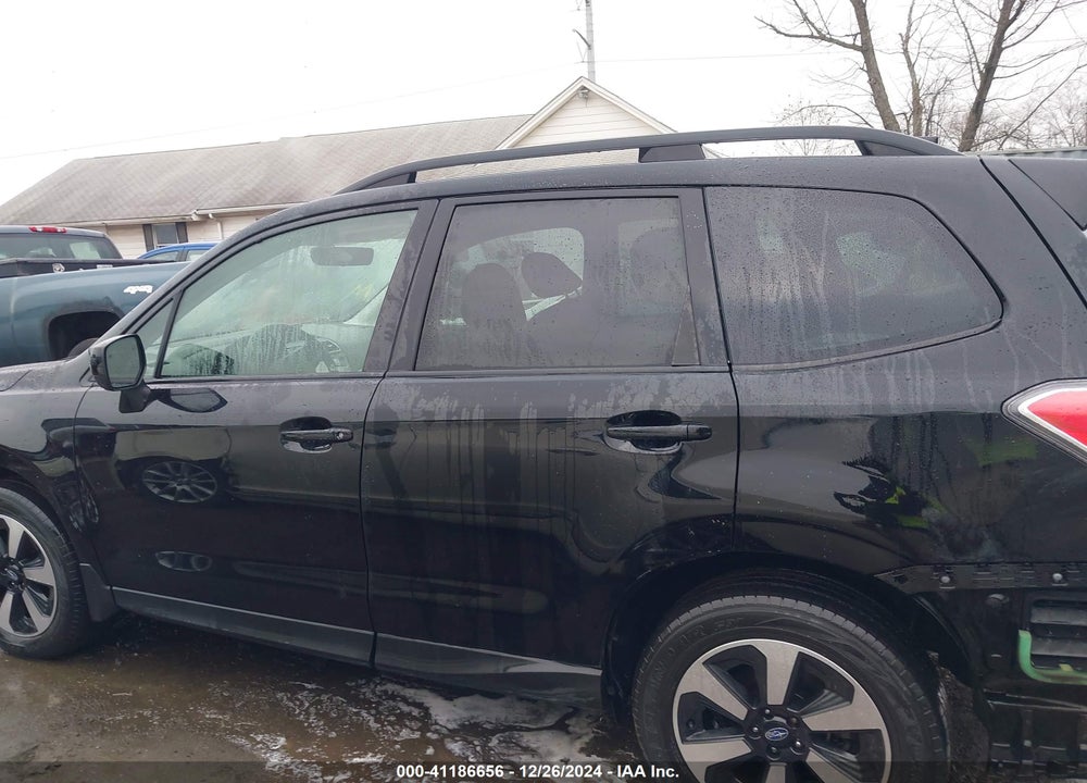 2018 SUBARU FORESTER VIN: JF2SJAEC4JH567959
